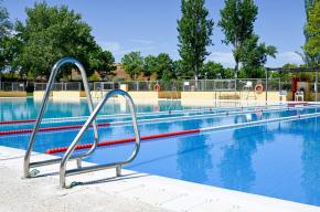 Desde esta misma mañana, la Piscina Municipal Duque de Algete vuelve a estar operativa en su horario habitual.